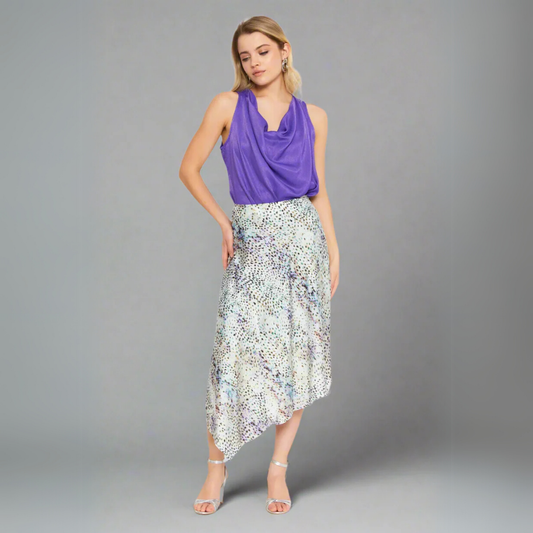 طقم تنورة منقوشة