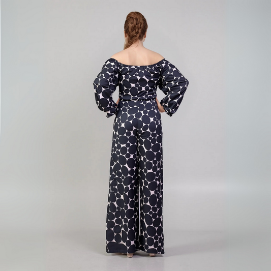 مجموعة البولكا دوت المكشوفة الكتفين