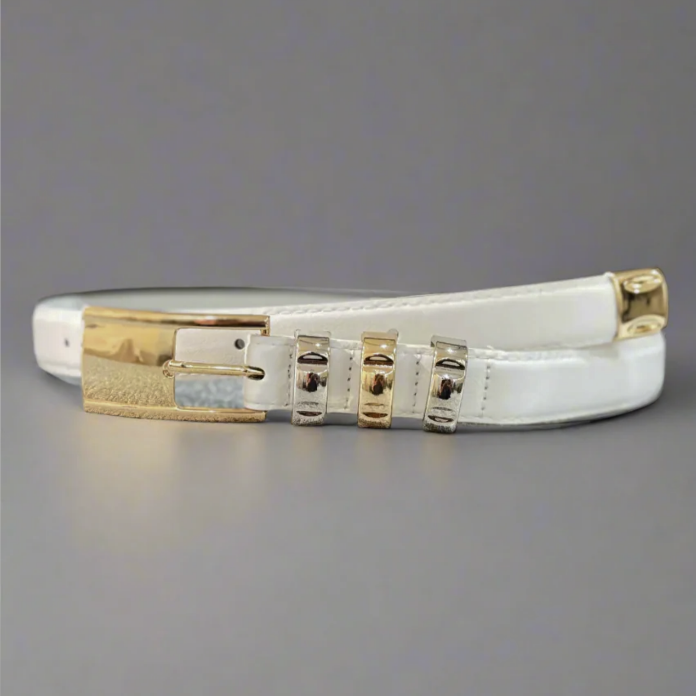 The Contrasting Loop Belt