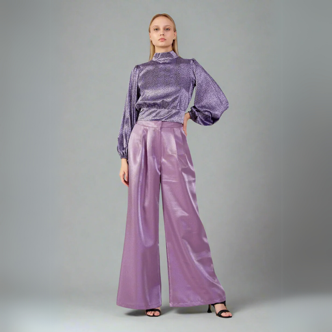 The Printed Open-Back Blouse with Voluminous Sleeves - Purple