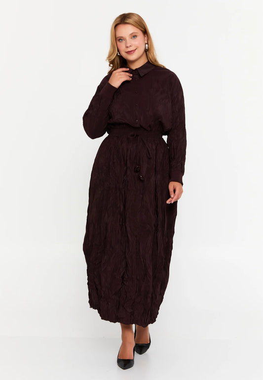 The Textured Coffee Two-Piece Set