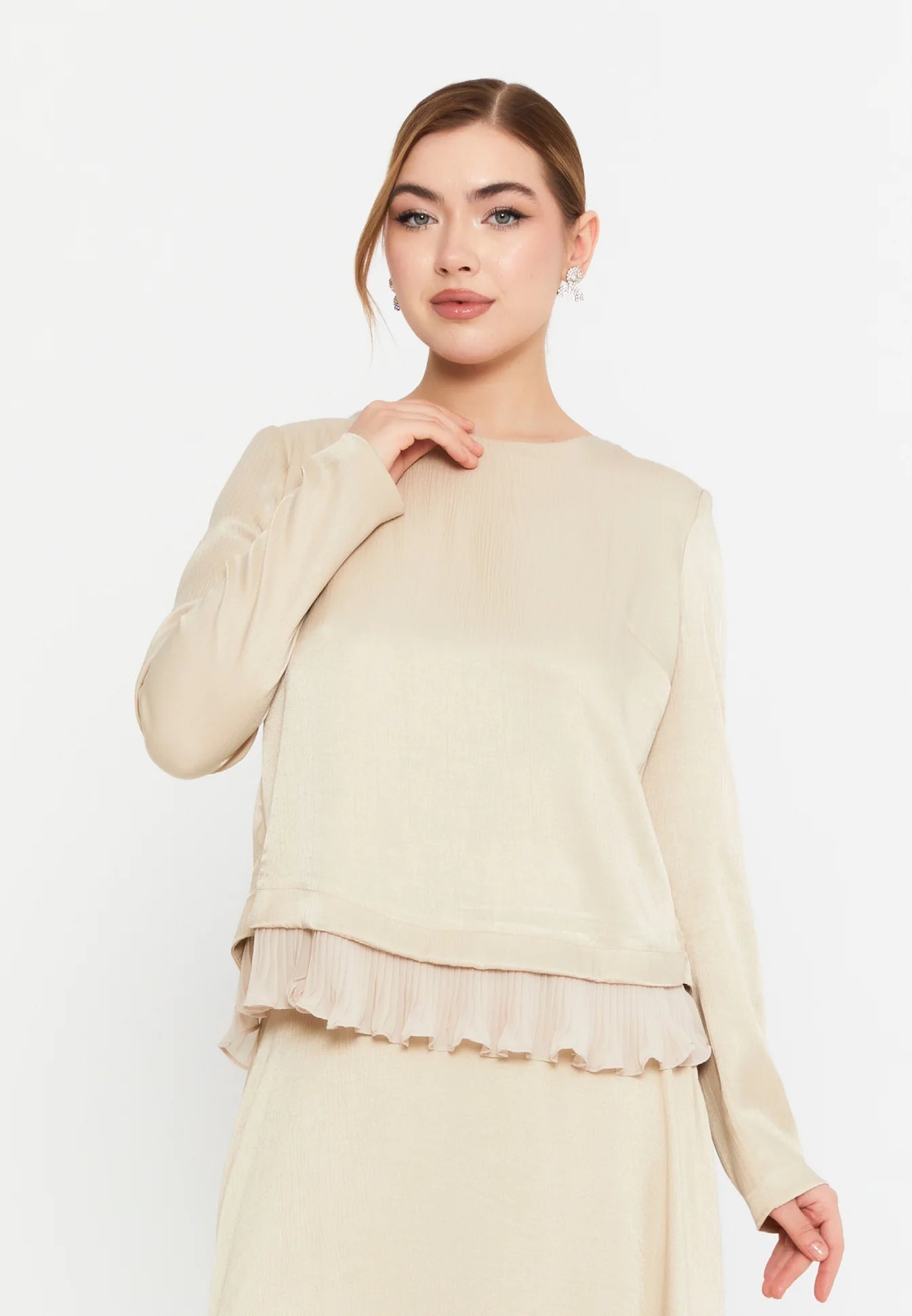 The Chic Satin Two-Piece Set - Beige